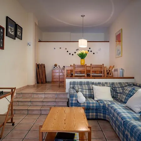 Apartment At503 Ground Floor & Pool, 15min Walk Away *