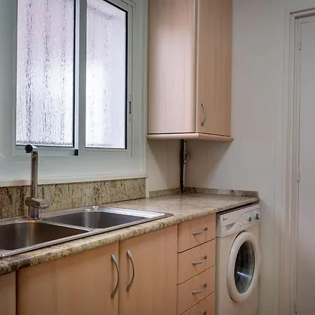 Apartment At503 Ground Floor & Pool, 15min Walk Away *