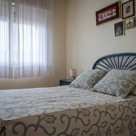 Apartment At503 Ground Floor & Pool, 15min Walk Away *