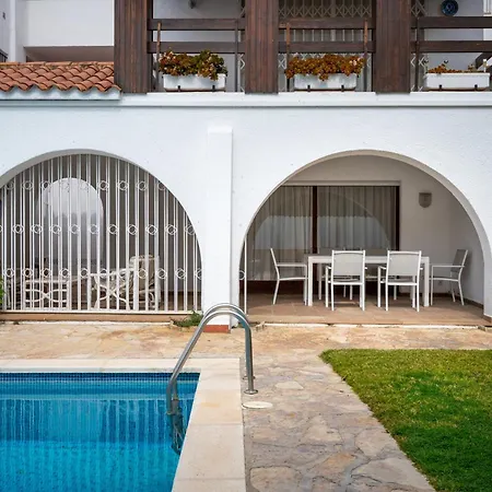 Apartment At503 Ground Floor & Pool, 15min Walk Away Coma-ruga